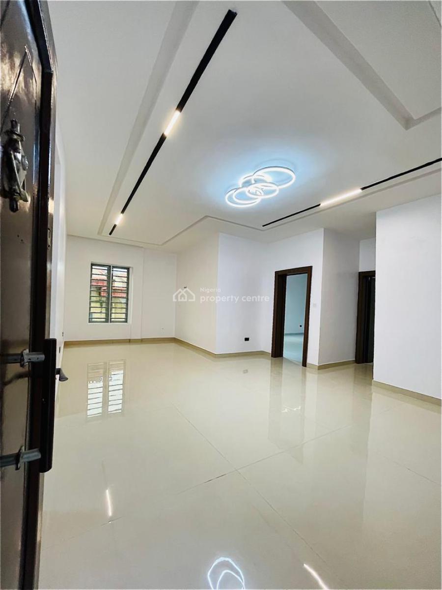 Luxury 5bedrm Duplex With A Room Bq At Omole Phase 1