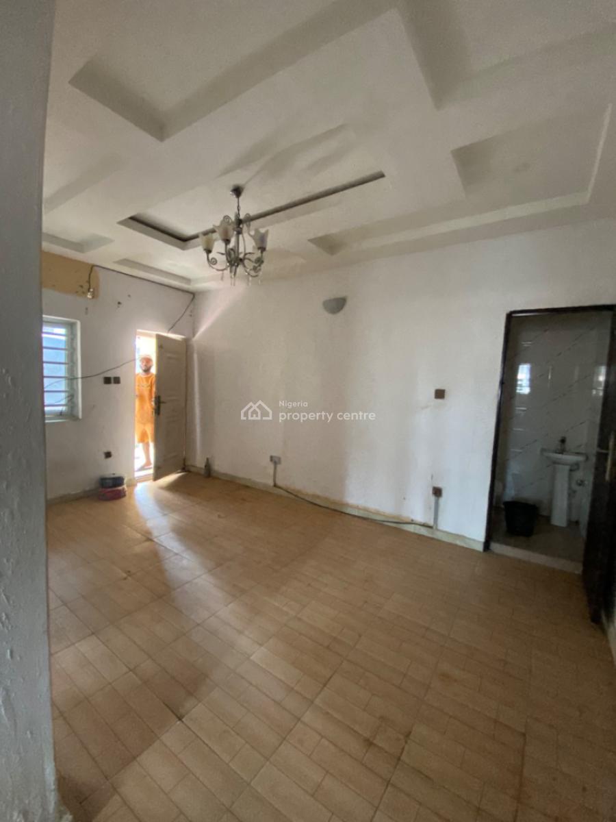 1 bedroom mini flat (room and parlour) for rent