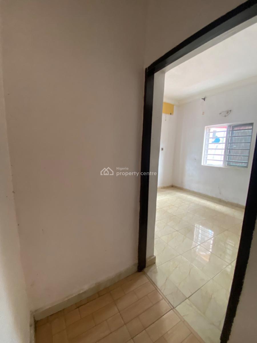 1 bedroom mini flat (room and parlour) for rent