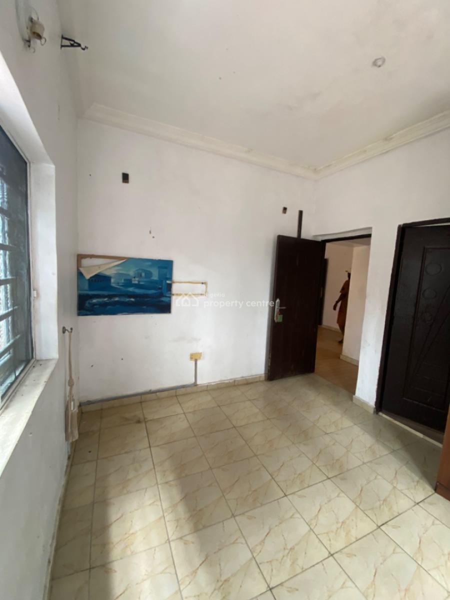 1 bedroom mini flat (room and parlour) for rent