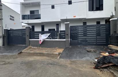 4 bedroom semi-detached duplex for sale