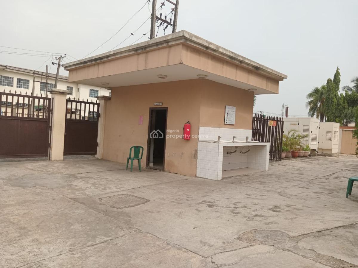 Plaza / complex / mall for sale