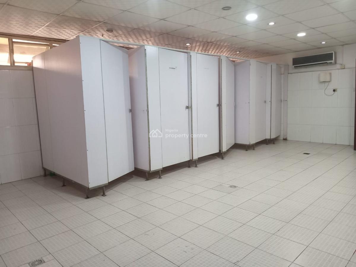 Plaza / complex / mall for sale