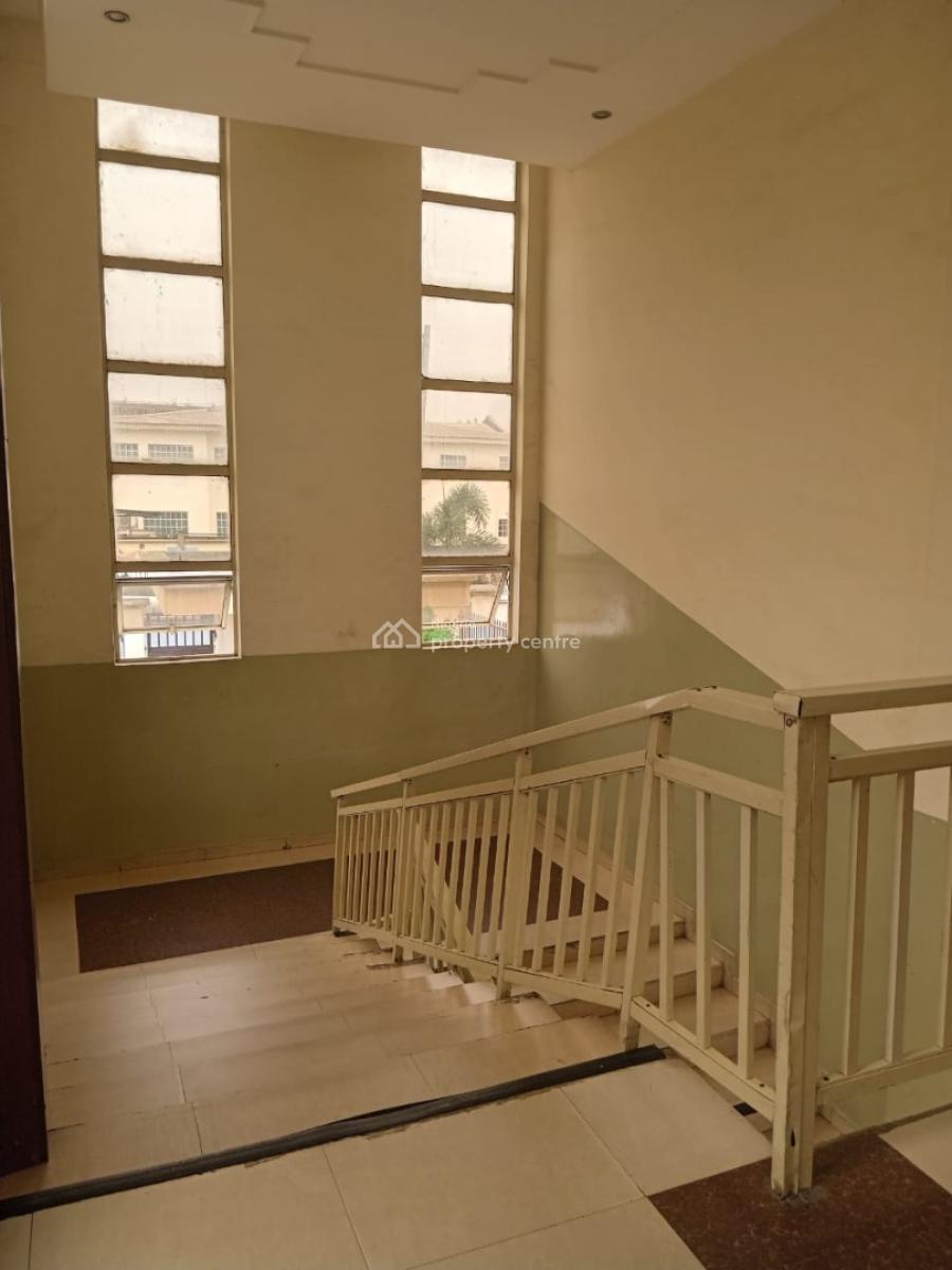 Plaza / complex / mall for sale