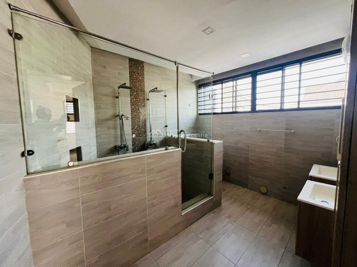 4 bedroom semi-detached duplex for rent