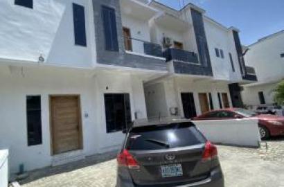4 Bedrooms Semi Detached Duplex