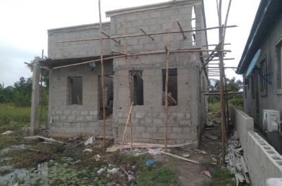 for sale a plot of about 796 sqm with a modern 3 bedroom bungalow up to roofing level with enough space to build even a benefitting upstairs as desired