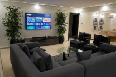 Distress 3 Bedroom Furnished Apartment With Swimming Pool, Bq