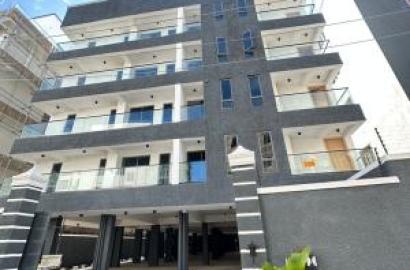 Outstanding Luxury Spacious 2 Bedroom Apartment With Elevator