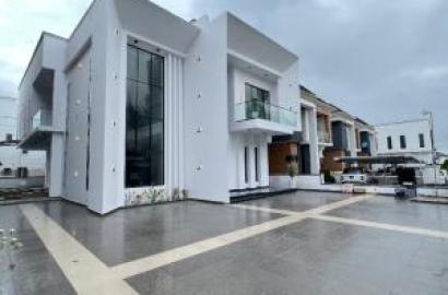 Exquisite 5-bedroom Fully Detached House An Epitome Of Luxury