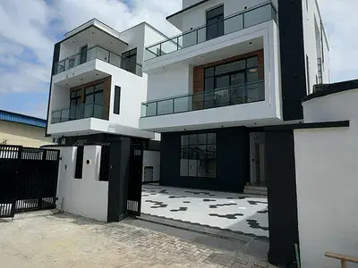 Detached duplex for sale  5 Bedroom Detached Duplex with Swimming Pool, BQ Chevron Toll Gate, Chevron, Lekki, Lagos