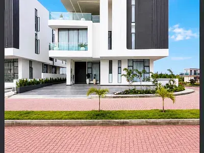 Detached duplex for sale 5 Bedroom Detached Duplex with Swimming Pool ...