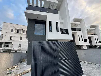 Detached duplex for sale  Ravishing 5 Bedroom Fully Detached Duplex with BQ Adeniyi Jones, Ikeja, Lagos