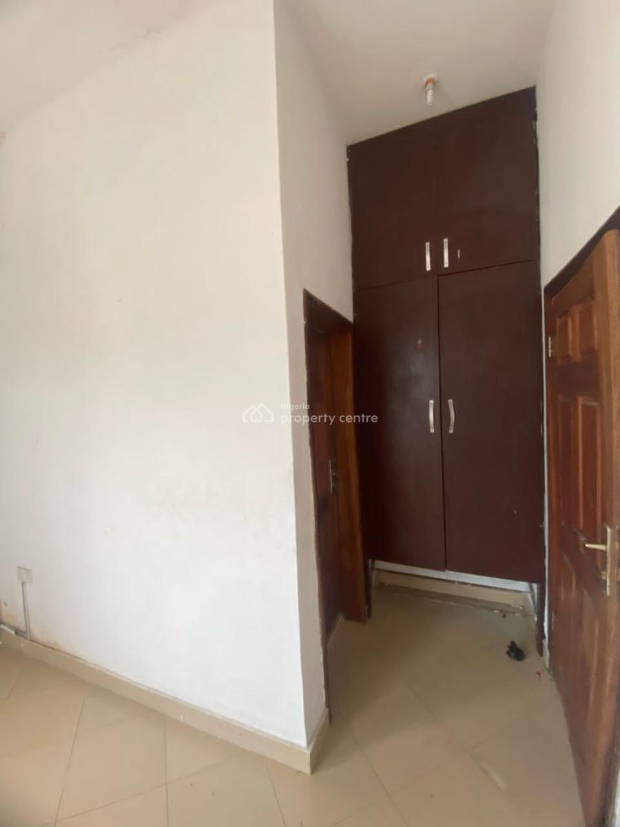 Self contain (single rooms) for rent
