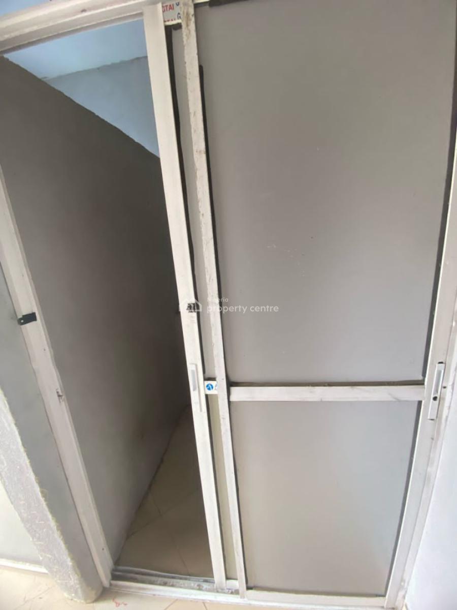 Self contain (single rooms) for rent