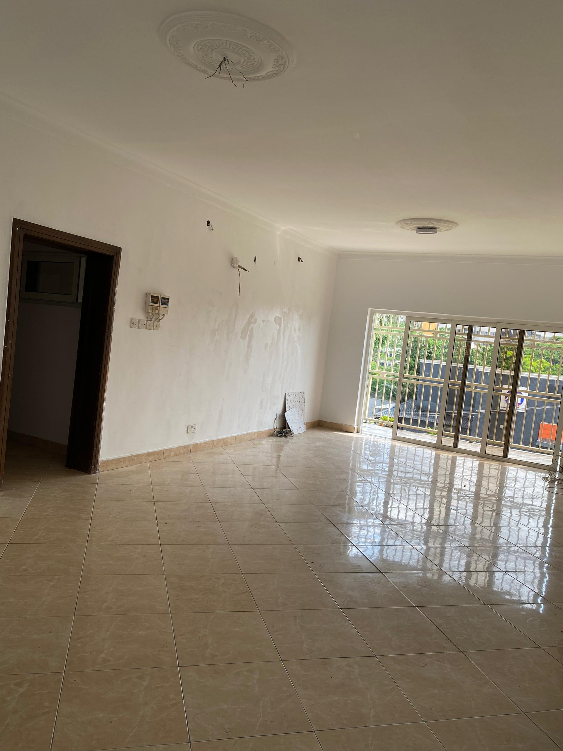 Newly renovated 3bedrooms flat with a room bq   for lease at oba adeyinka oyekan ave ikoyi   Rent:₦12 million