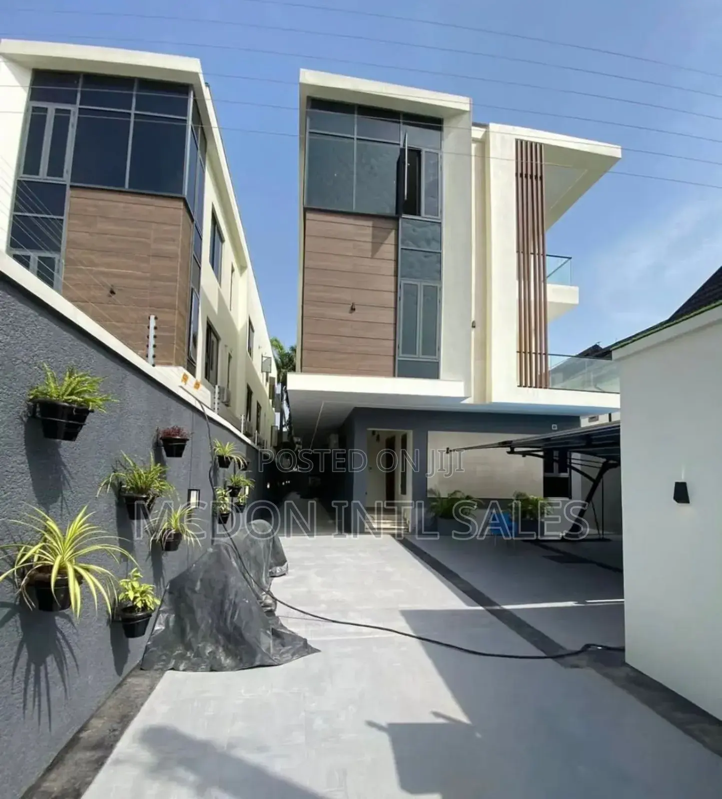 5bdrm Duplex in Lekki Phase 1, Ajah for sale