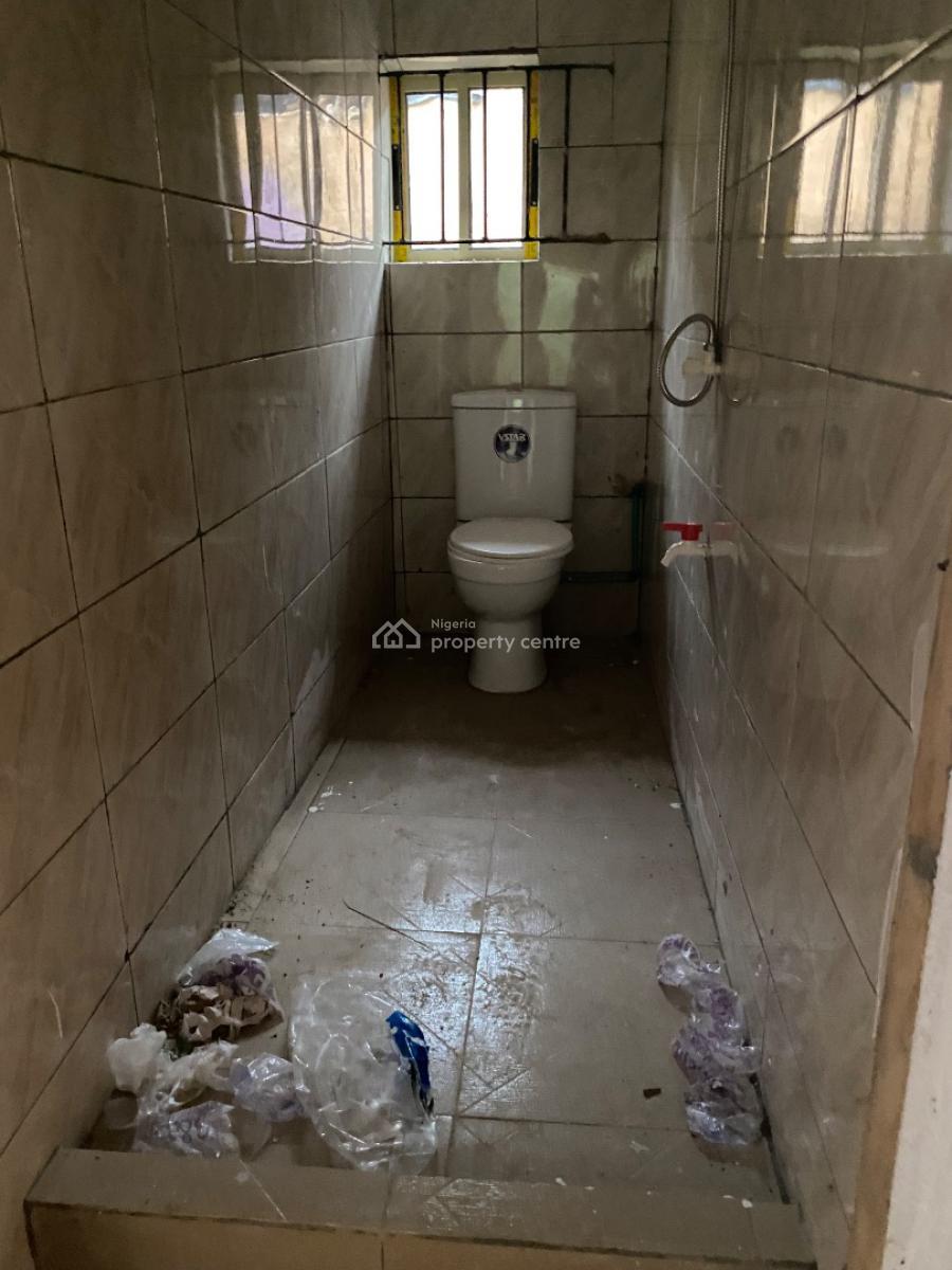 1 bedroom mini flat (room and parlour) for rent