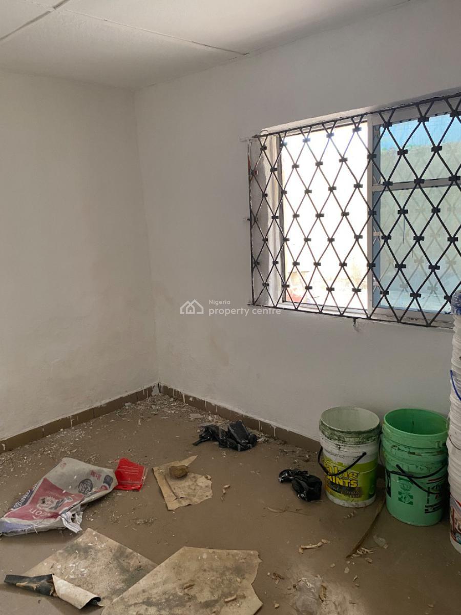 1 bedroom mini flat (room and parlour) for rent