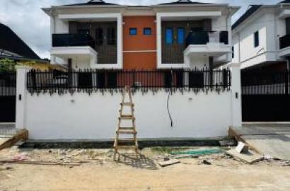 4 bedroom semi-detached duplex for sale