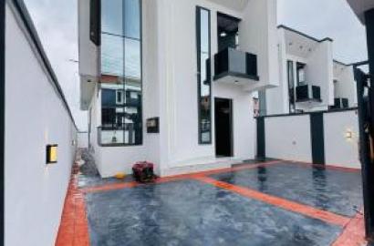 4 bedroom detached duplex for sale