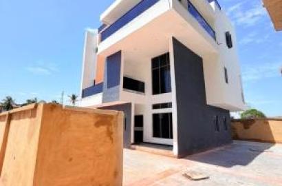 5 bedroom detached duplex for sale