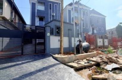 5 bedroom detached duplex for sale