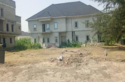 Lekki Distress 5 Bedrooms Detached Duplex with Bq on 900sqm