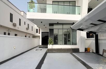 LUXURY FIVE BEDROOM DETACHED DUPLEX FOR SALE