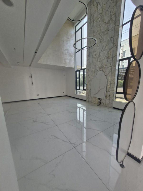 FULLY DETACH 5BED DUPLEX WITH ELEVATOR & 2 SWIMMING POOLS  Ikota, Lekki . ₦700,000,000
