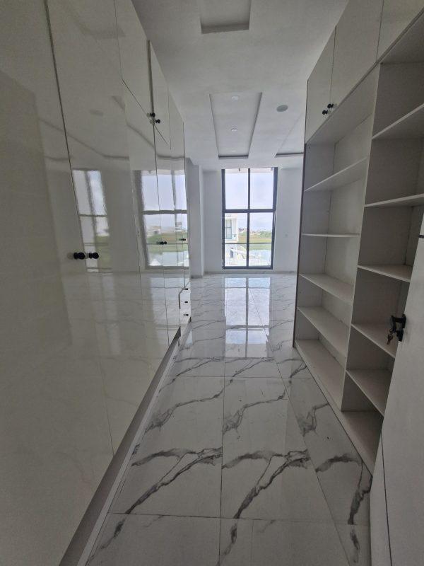 4 FULLY DETACHED DUPLEX WITH POOL  Orchid road, lekki  ₦250,000,000
