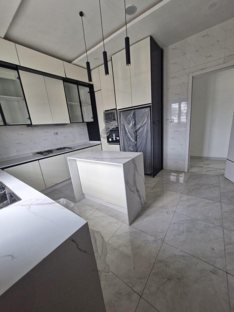 4 FULLY DETACHED DUPLEX WITH POOL   Orchid road, lekki  ₦250,000,000