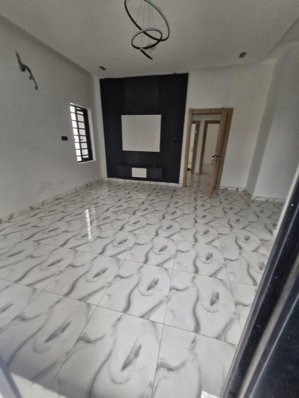 SPACIOUS 3 BED TERRACE WITH BQ Ikota Lekki  ₦170,000,000