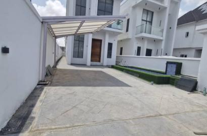 4 FULLY DETACHED DUPLEX WITH POOL   Orchid road, lekki  ₦250,000,000
