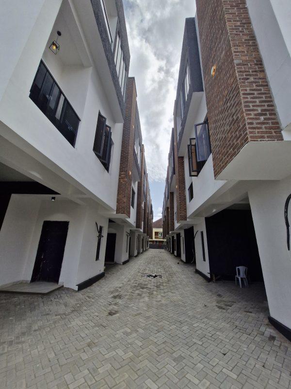 For Sale   4 BEDROOM TERRACE DUPLEX & BQ  Ologolo, Lekki   ₦180,000,000  DESCRIPTION  4 bed terrace duplex  bq  all rooms ensuite