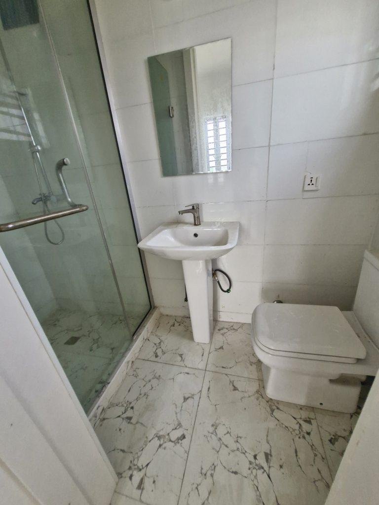 3 BED TERRACE DUPLEX   ORCHID ROAD  Lekki.  ₦90m net