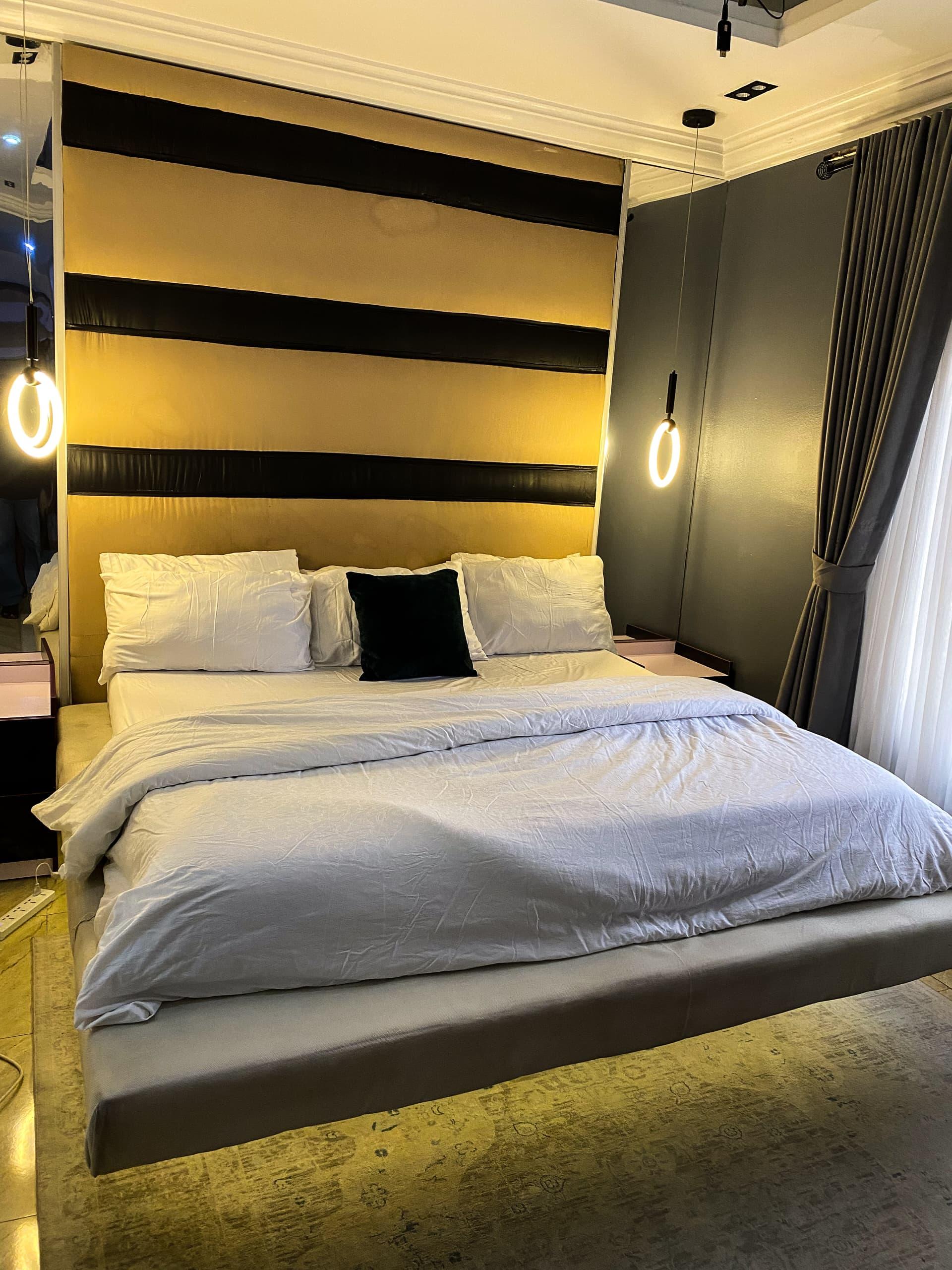1 bedroom apartment (Suitable for photo shoot & Content shoot) Location: Greater Heights, Brownstone Estate, Ikate Lekki