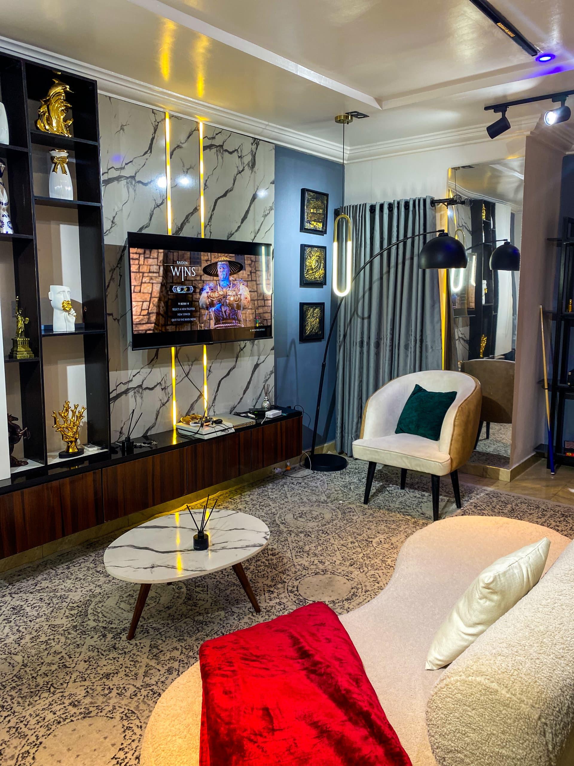 1 bedroom apartment (Suitable for photo shoot & Content shoot) Location: Greater Heights, Brownstone Estate, Ikate Lekki
