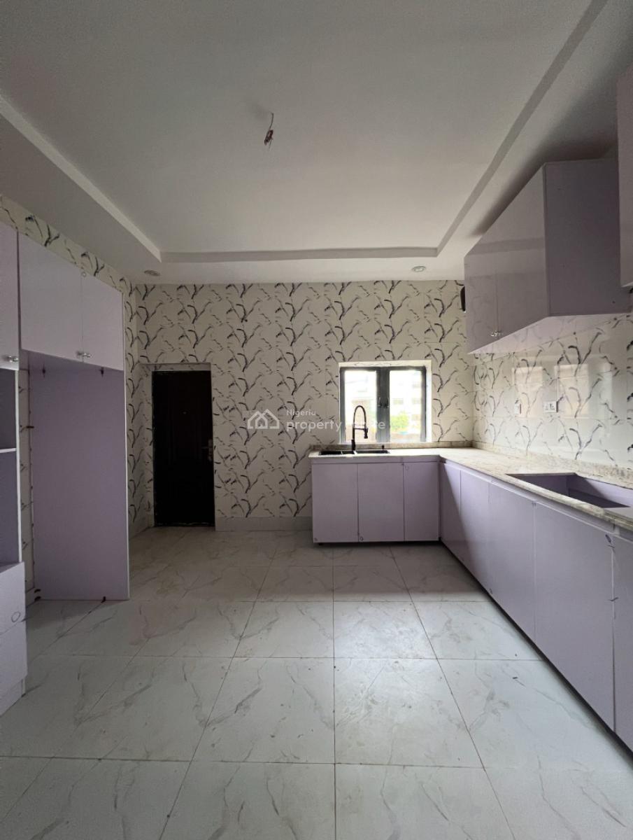 4 bedroom terraced duplex for sale