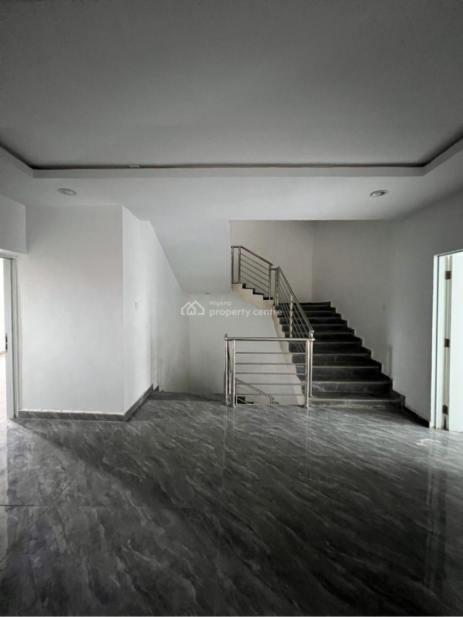 4 bedroom terraced duplex for sale