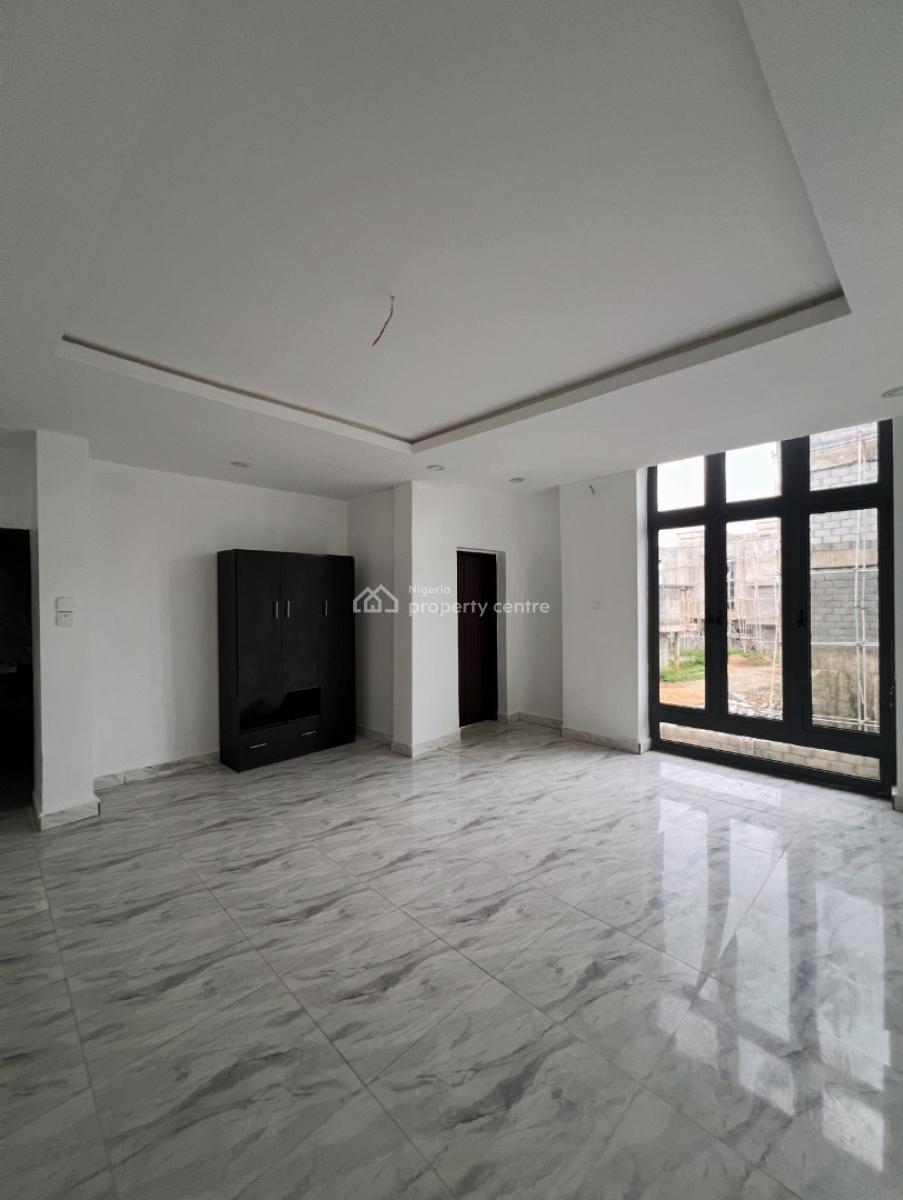 4 bedroom terraced duplex for sale