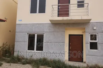 4bdrm Duplex in Brains And Hammers for rent