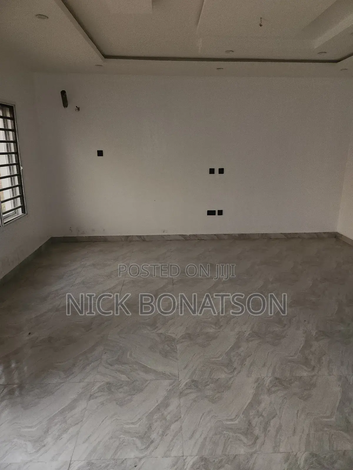 4bdrm Duplex in Brains And Hammers for rent