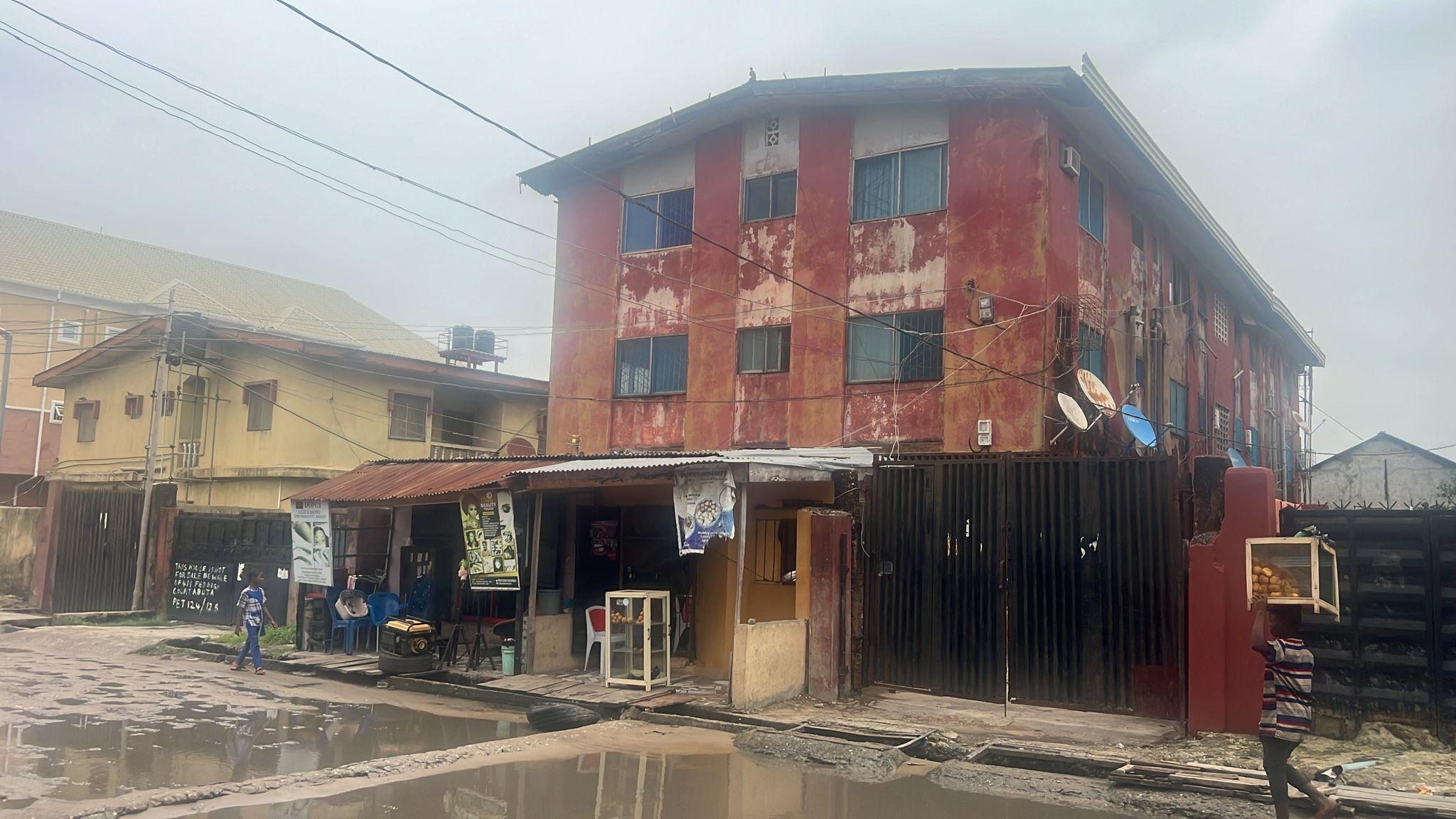 2 story bulding @ 55 Olasanye Street ijeju-Egba  lagos