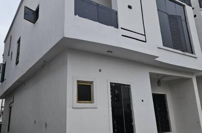 4 bedroom fully detached duplex now selling