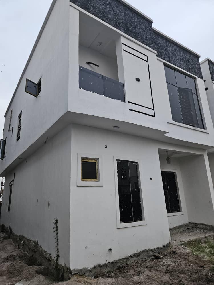 4 bedroom fully detached duplex now selling