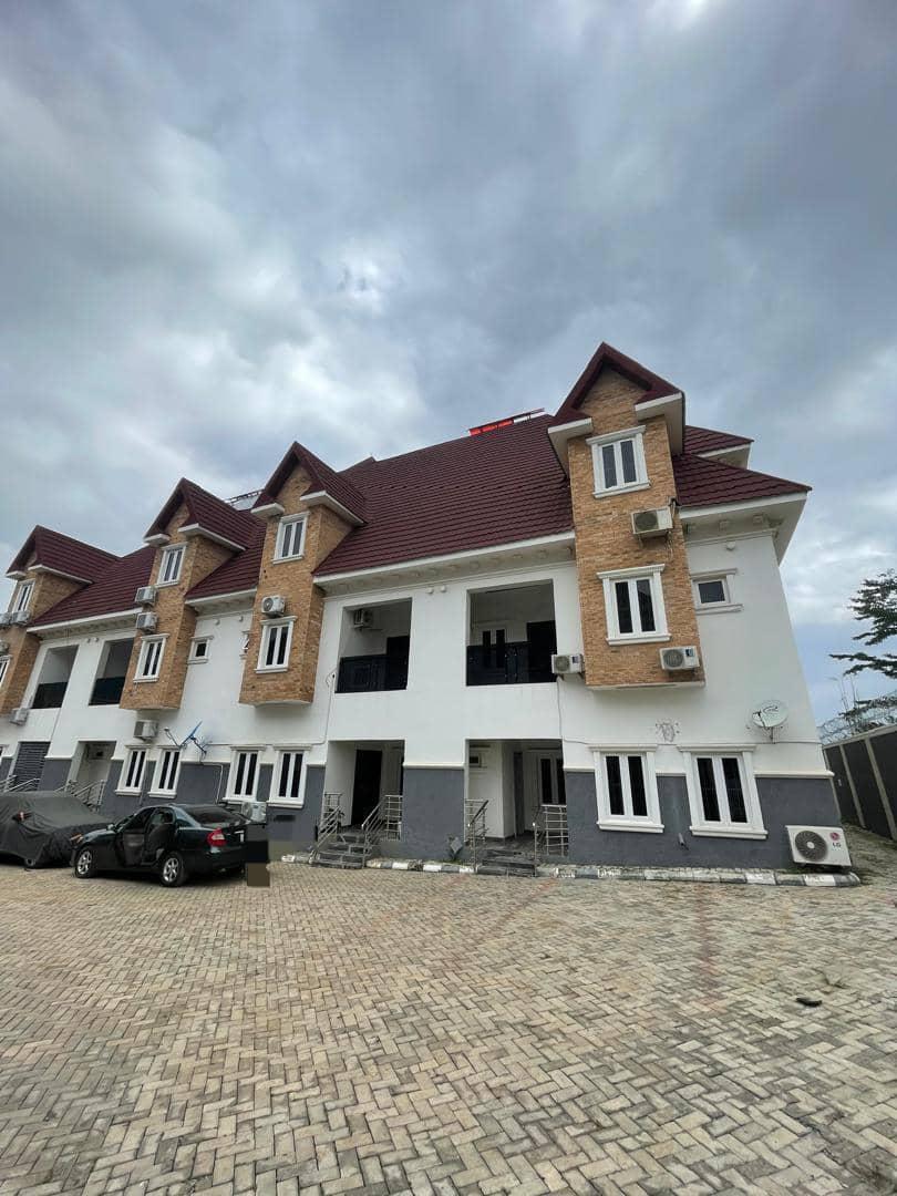GWARINPA MAIN‼️ 3 Bedroom Terrace Duplex with Penthouse making it 4 Bedrooms, For Sale.