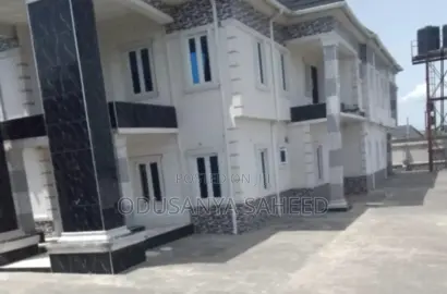 5bdrm Duplex in Emmaculate Gate, Ikorodu for sale