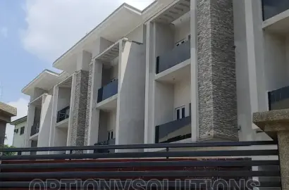 4bdrm Townhouse/Terrace in Utako for sale