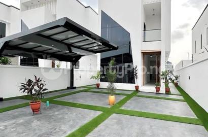 Luxuriously Built 5 Bedroom Fully Detached Duplex